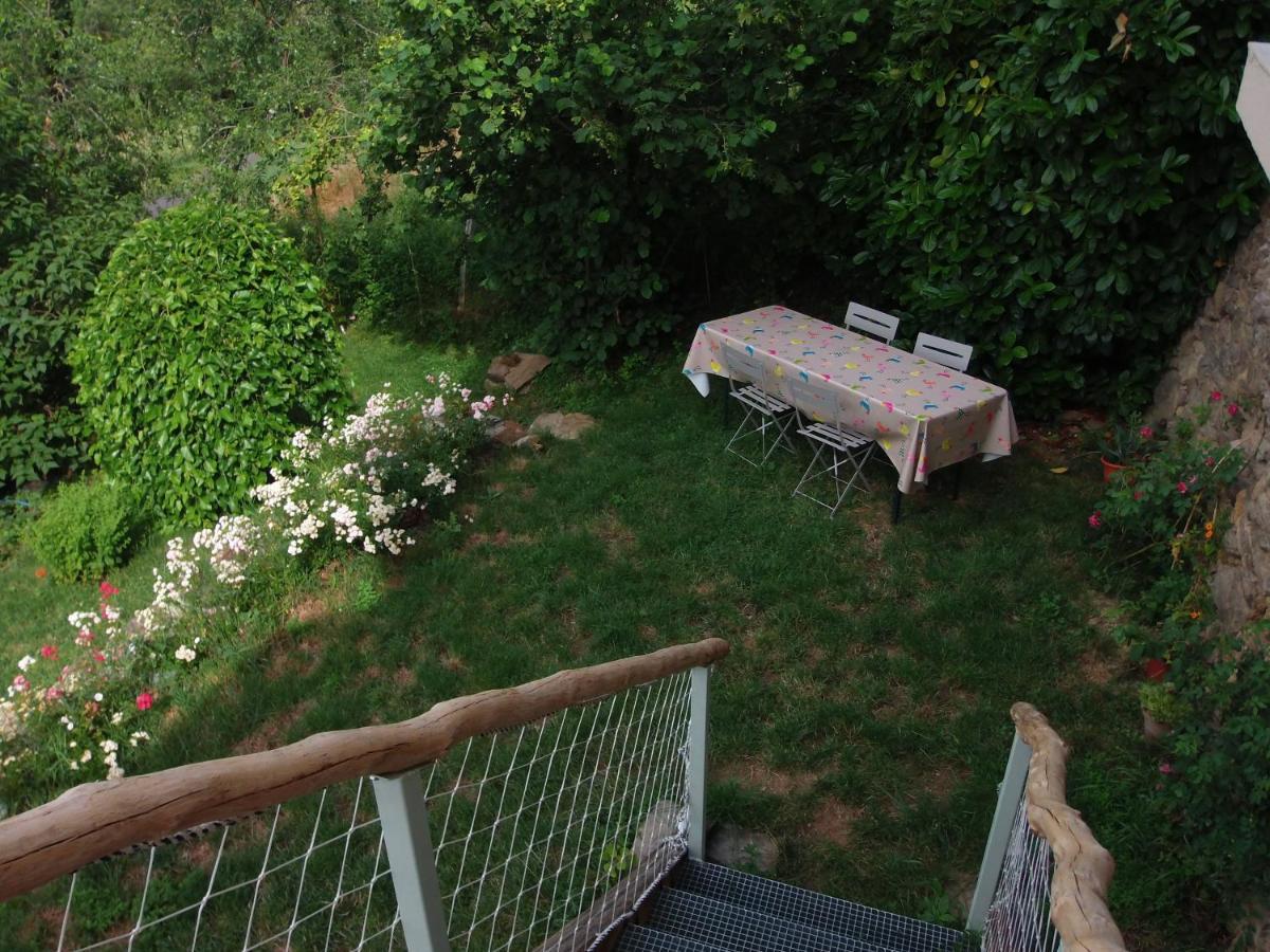 Le Vallon d'Armandine, gîte écologique Auvergne Saint-Hilaire  Exterior foto